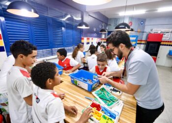 Leo Bezerra celebra maior avanço da educação de João Pessoa no Ideb entre capitais do Nordeste