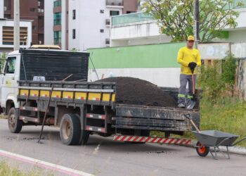 Prefeitura Municipal de Cabedelo retoma Operação Tapa-Buraco para melhorar segurança viária e condições de circulação