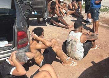 PM detém torcedores do Santa Cruz após confusão na orla de João Pessoa