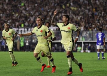 Vasco domina reservas do Cruzeiro, vence e dorme fora do Z4 do Brasileirão