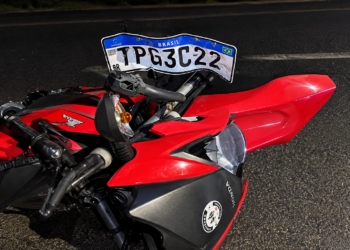 Motoboy morre após colisão entre motocicleta e Carro na Avenida Beira Rio, em João Pessoa