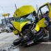 Van colide com pilastra de passarela na BR-230, em JP; motorista fica preso às ferragens