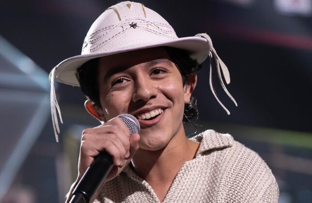 Paraibano Antonio Marques é o grande campeão do Canta Comigo Teen 6