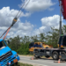 Motorista fica ferido após caminhão-tanque sair da pista e tombar na BR-230