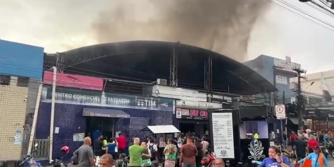 Laudo aponta curto-circuito como causa de incêndio no Centro Comercial de Passagem
