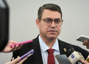 Dinho mantém candidatura e está confiante em decisão do TSE