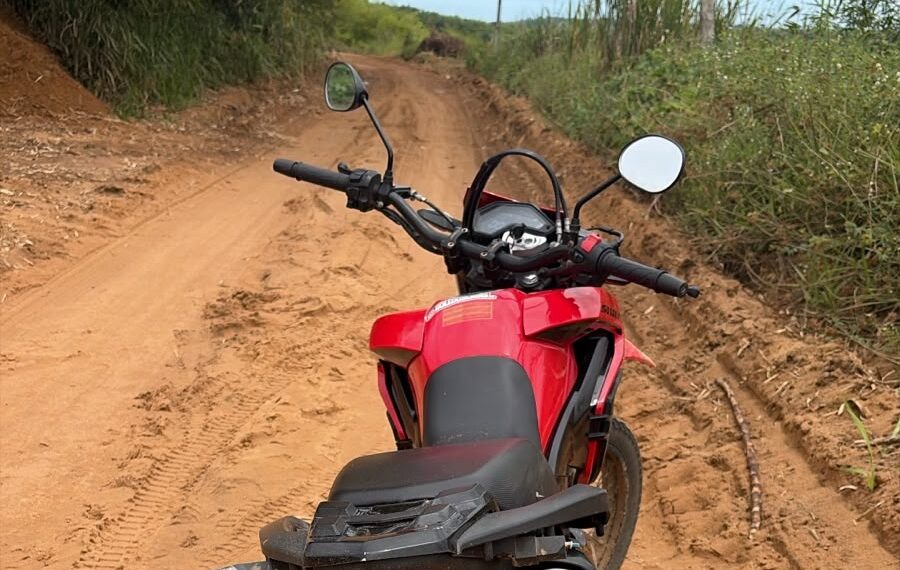 IMAGEM FORTE: Dois jovens, de 14 e 18 anos, são assassinados a tiros na zona rural de Alhandra