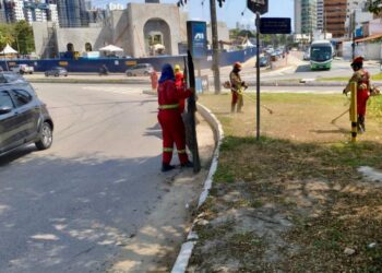 Emlur realiza mutirão de limpeza em bairros e pontos turísticos de João Pessoa