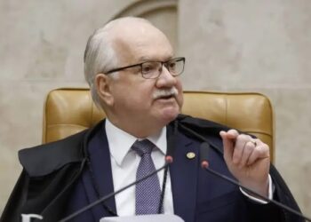 Fachin defende fim do inquérito das fake news como solução para crise no STF