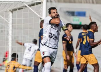Botafogo-PB rescinde contrato com Henrique Dourado a duas rodadas do fim do quadrangular