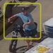 Homem é flagrado por câmeras furtando bicicleta elétrica em frente a loja em Santa Rita