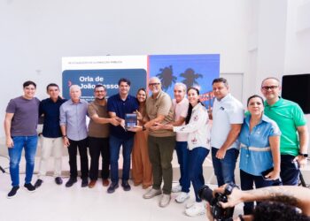 Leo Bezerra autoriza implementação da nova iluminação da Orla Marítima, mais tecnológica, econômica e eficiente