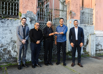 Lucas recebe chave do Pio XII e confirma avanço de projeto para hotel no Centro Histórico