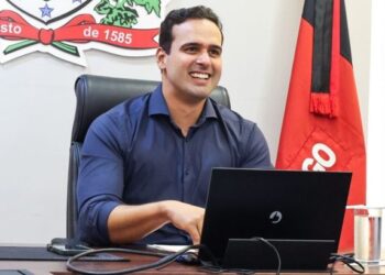 Lucas Ribeiro anuncia IPVA zero para motoristas de aplicativo a partir de 2027 na Paraíba