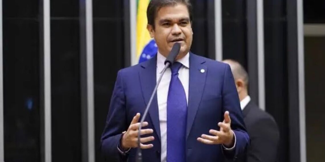 Projeto de Mersinho Lucena sobre tratamento da obesidade ganha destaque com anúncio de Lula