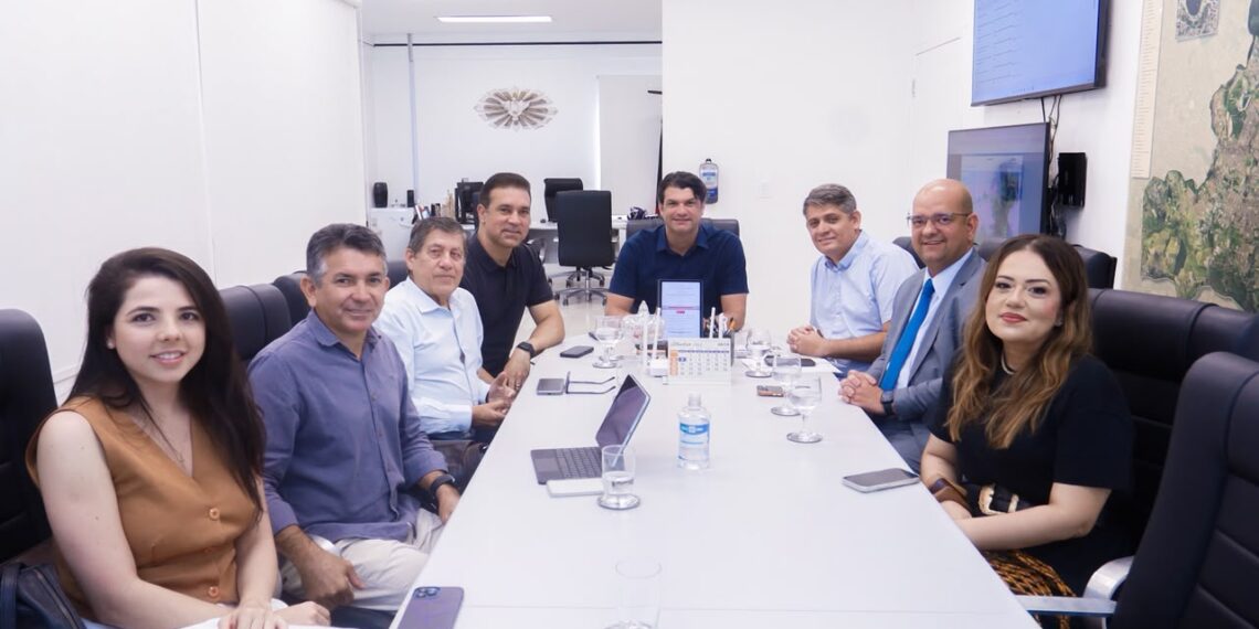 Leo Bezerra assina Lei que cria o Distrito Criativo para fomentar a economia e fortalecer o Centro Histórico