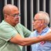 Perseguição política e produtos vencidos na água: Cícero Lucena recebe denúncias de moradores de Guarabira sobre serviço de hemodiálise do Estado