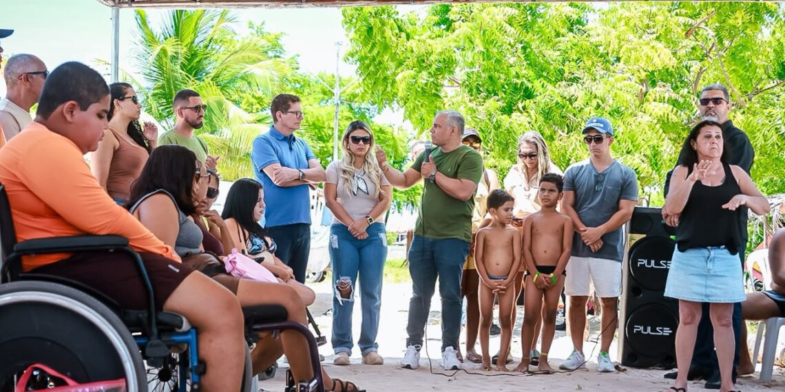 Cabedelo amplia acesso à praia para pessoas com deficiência e abre programação de inclusão