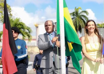Cabedelo abre oficialmente a Semana da Pátria com tradicional hasteamento dos pavilhões