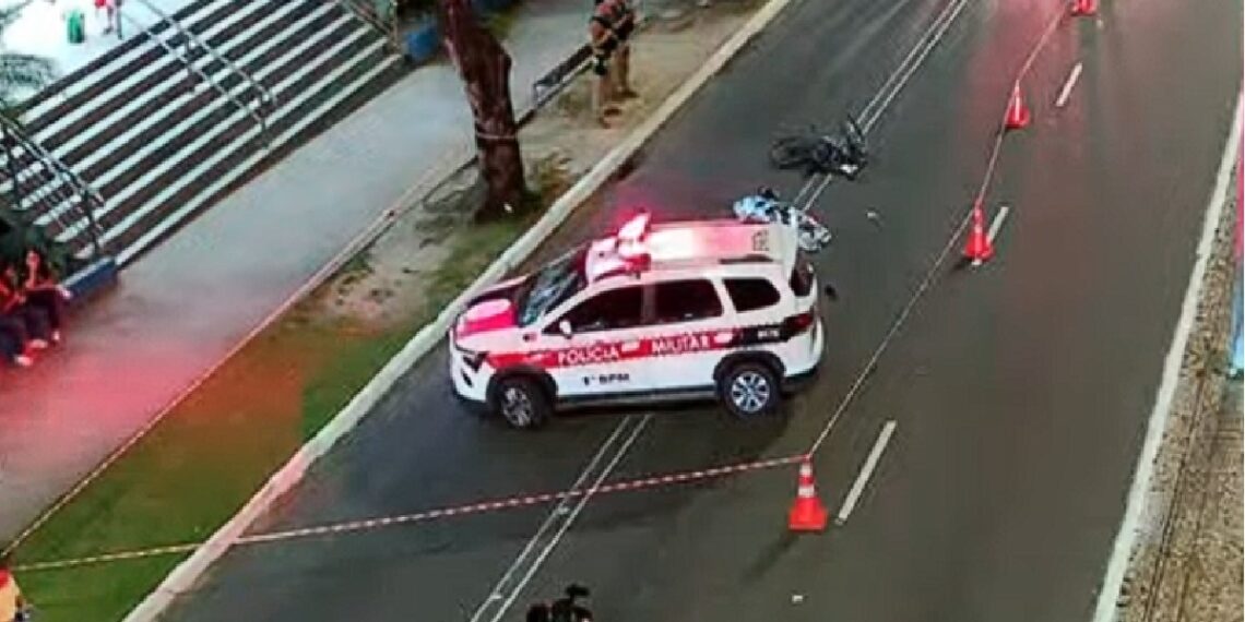 Homem morre após ser atropelado por ônibus enquanto pilotava bicicleta motorizada em João Pessoa