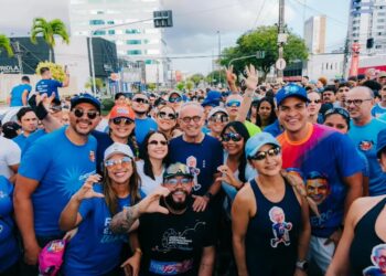 Cícero puxa multidão em carreata pelas ruas de João Pessoa e firma compromissos com esporte de alto rendimento