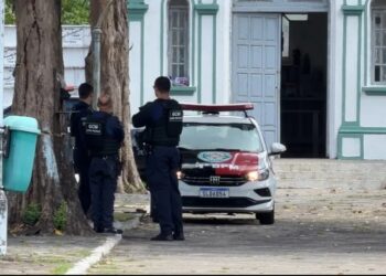 Corpo é desenterrado e tem cabeça arrancada no Cemitério São José, em João Pessoa