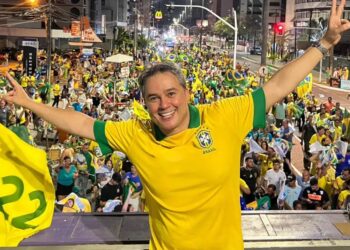 Mobilização de Efraim Filho no 7 de Setembro superlota Busto de Tamandaré e demonstra força política