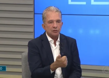 Nabor não vê crime na relação de Hugo com Vorcaro, mas diz que não aceitaria convites