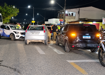 Motorista embriagado provoca acidente com quatro veículos e deixa duas pessoas feridas em Mangabeira, em João Pessoa