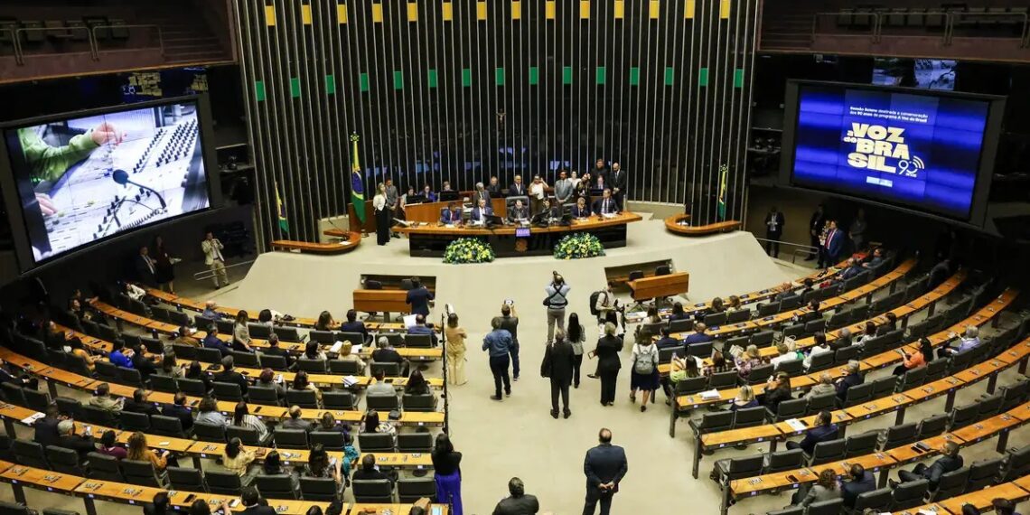 Confira como ficou a nova composição da bancada paraibana na Câmara Federal
