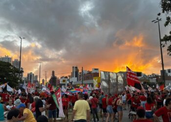 Apoiadores de Lula realizam atos de campanha neste domingo na Paraíba