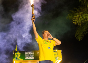 “A máquina mais poderosa é a vontade do povo”: Efraim encerra campanha de rua com Bloco 22