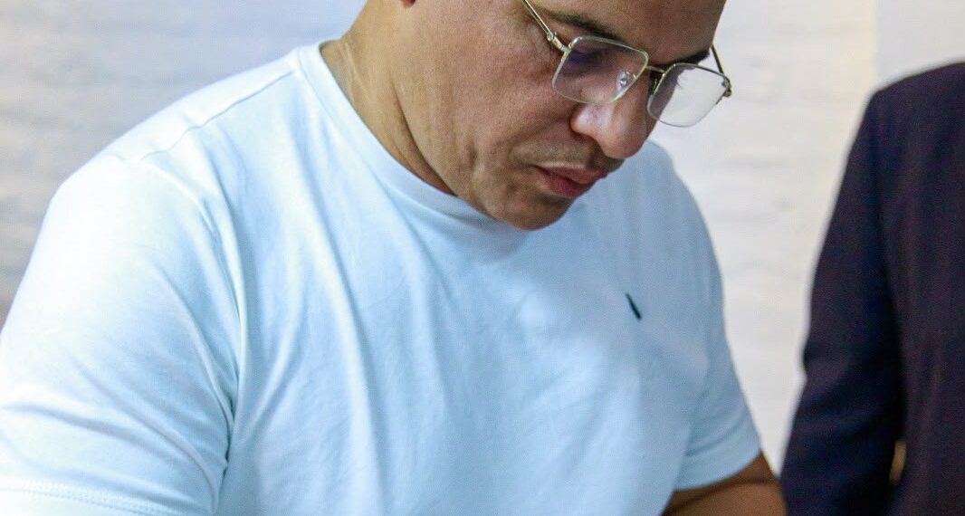 Prefeito Evilásio Cavancanti autoriza construção de Espaço Esportivo Comunitário em Intermares