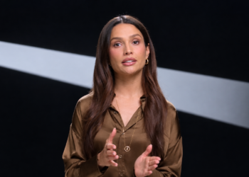 “Que prove”: Juliette rebate Flávio Bolsonaro após acusação de fake news sobre Nossa Senhora