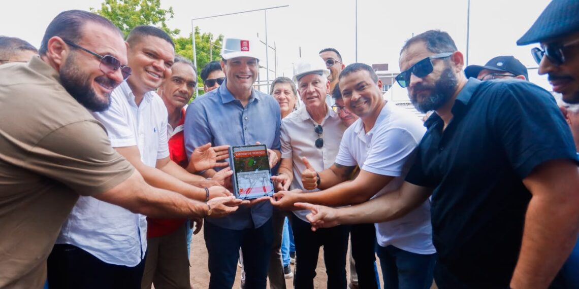 Com obras iniciadas, Leo Bezerra autoriza construção de praça no Novo Milênio e pede agilidade para entrega
