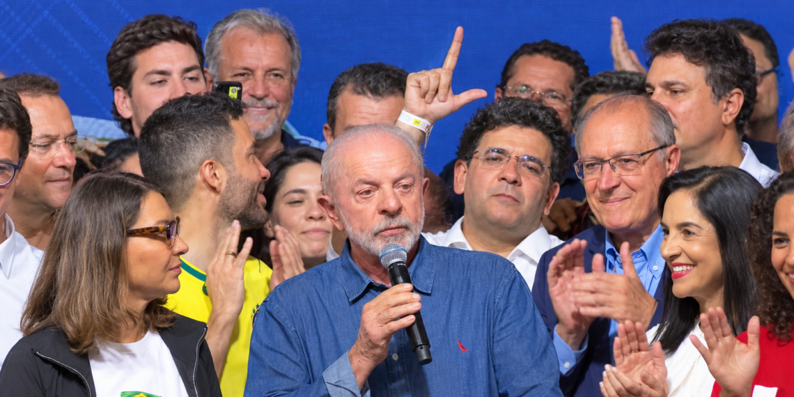 Lula agradece eleitores e critica empresas de tecnologia em discurso da vitória