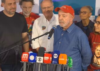 Lula faz último ato da campanha na Paulista e destaca mobilização no 2º turno
