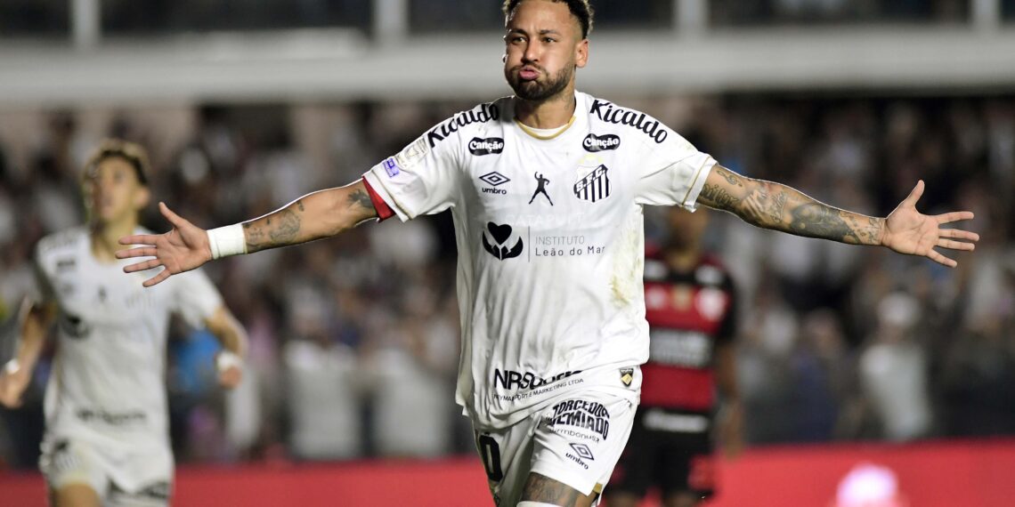 Flamengo larga na frente, mas Santos arranca empate com dois gols de Neymar