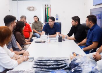 Leo Bezerra entrega novos equipamentos a fiscais da Vigilância Sanitária de João Pessoa