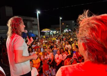 Veneziano participa de festa da vitória em Uiraúna e agradece apoio da prefeita Leninha e vídeo emocionante