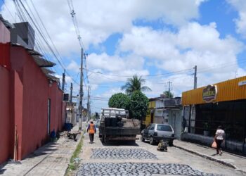 Seinfra realiza operação tapa-buraco e outros serviços de manutenção em 40 bairros de João Pessoa