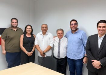 Prefeito Evilásio Cavalcanti dialoga com MPPB ampliação do atendimento a crianças e adolescentes com autismo em Cabedelo