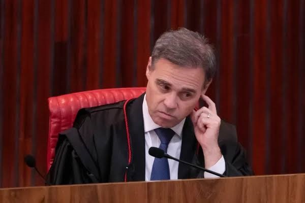 TSE zera votos do julgamento de Cícero Lucena após pedido de vista de André Mendonça