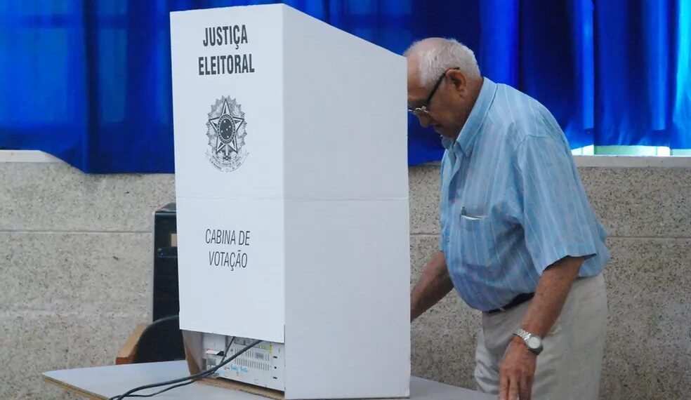 Prova de vida do INSS pode incentivar participação de idosos no 2º turno na Paraíba